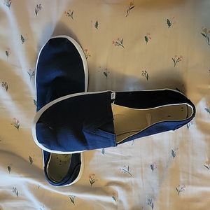 Toms shoes, size 5